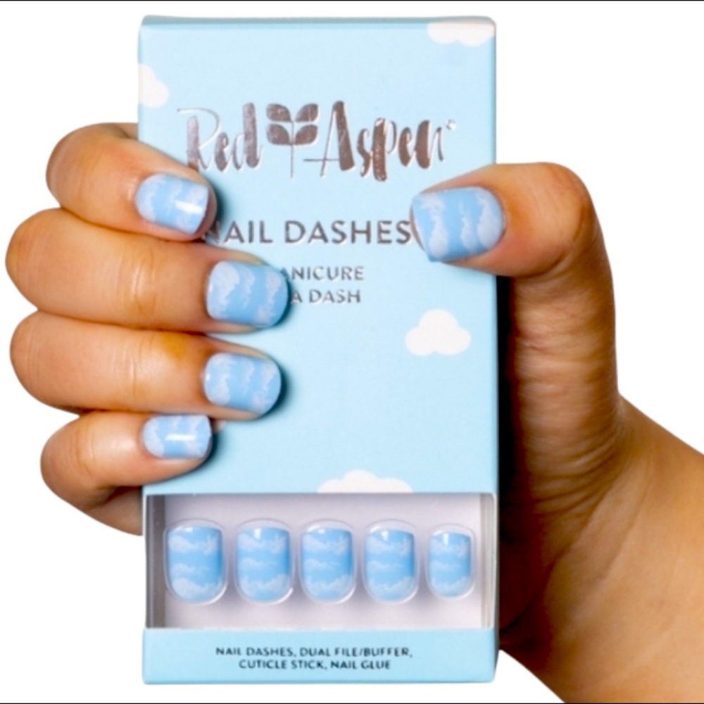 ☁️ Red Aspen Nail Dash: Hopes Daydreams Pop-on Manicure 💅